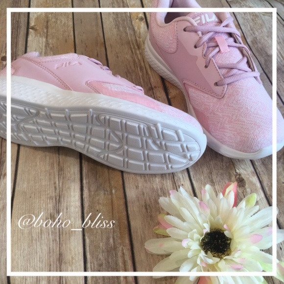 FILA | Baby Pink Knit Sneakers NEW - Picture 6 of 7
